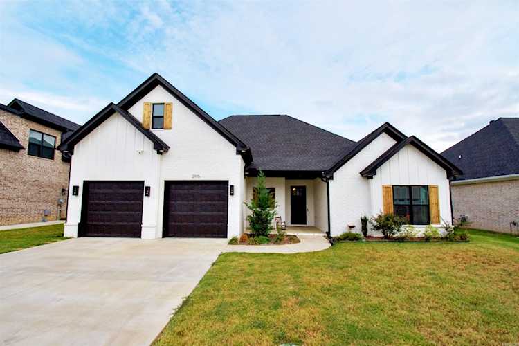 2915 Salem Oaks Dr Conway, AR 72034