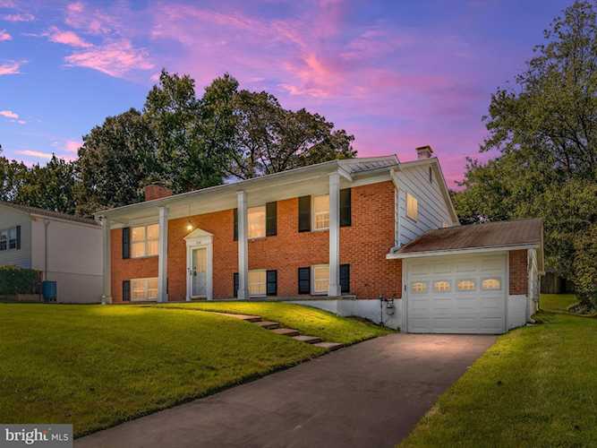 524 Maple Ridge Ln Odenton, MD 21113
