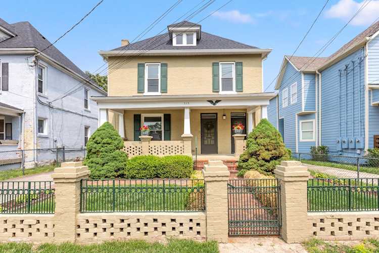 515 Elm Tree Ln Lexington, KY 40508