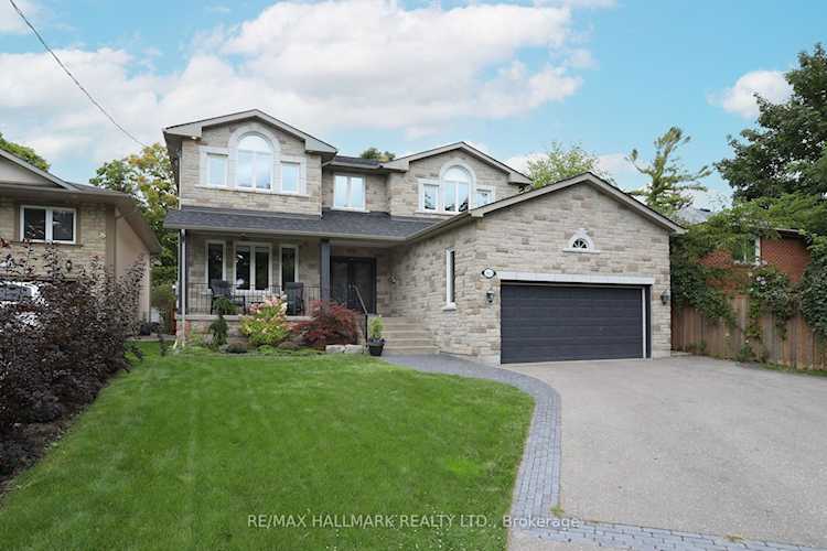 165 Bathgate Dr Toronto, ON M1C 1T4
