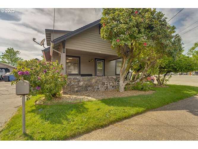 225 SE Lechner ST Camas, WA 98607