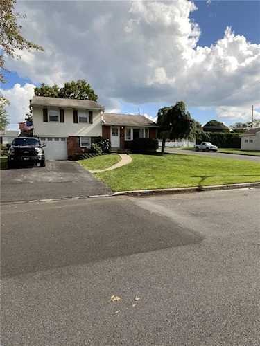 3096 Essex Rd Allentown, PA 18103
