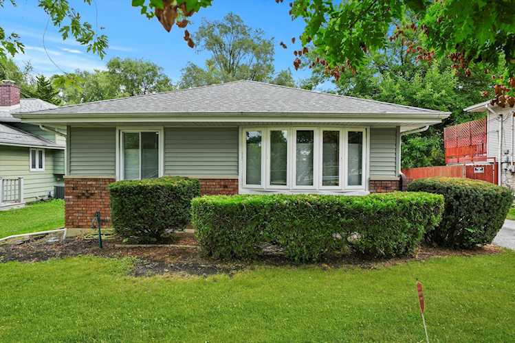 3803 Williams St Westmont, IL 60559