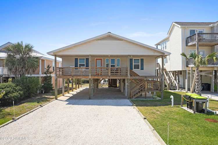 115 Charlotte St Holden Beach, NC 28462