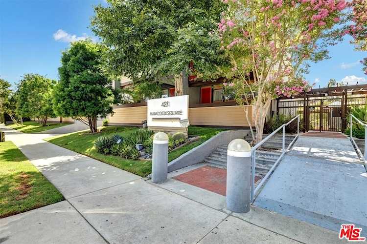 421 S Van Ness Ave #23 Los Angeles, CA 90020