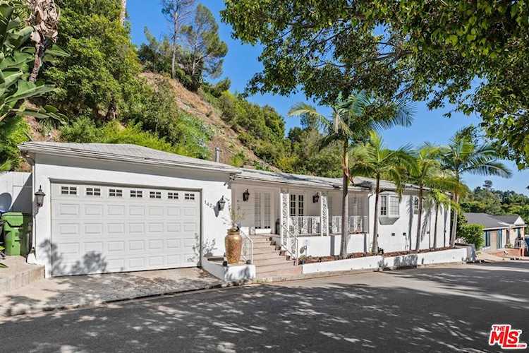 1422 San Ysidro Dr Beverly Hills, CA 90210