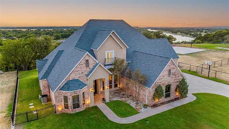 203 N River Buck Court Weatherford, TX 76087