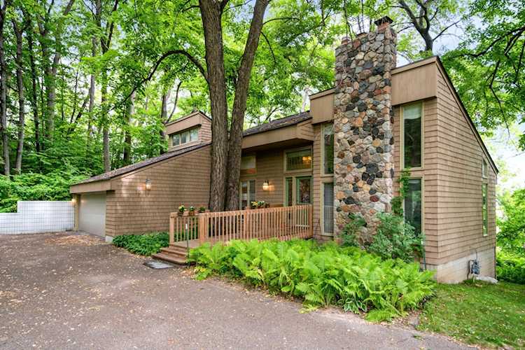 15 S Long Lake Trail North Oaks, MN 55127