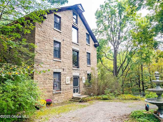 1679 Mill Rd Saint Johnsville, NY 13452