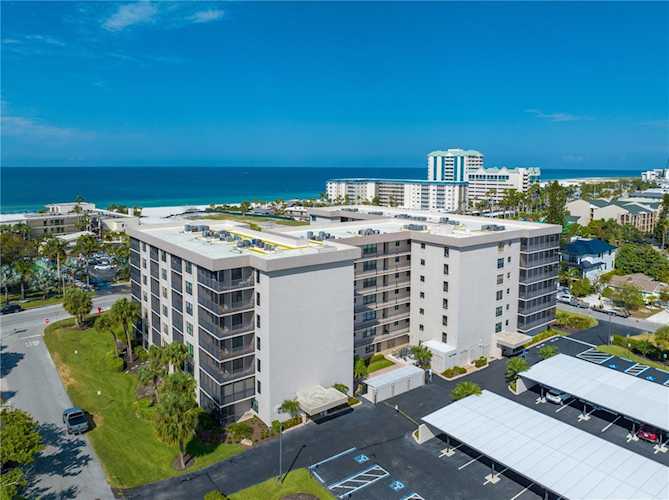 1001 Benjamin Franklin Dr #403 Sarasota, FL 34236