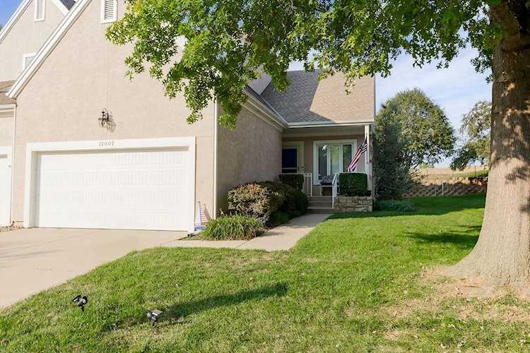 12007 Connell Dr Overland Park, KS 66213