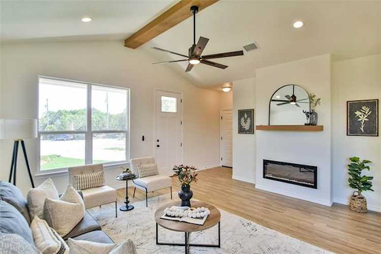 2500 Houston Drive Granbury, TX 76048