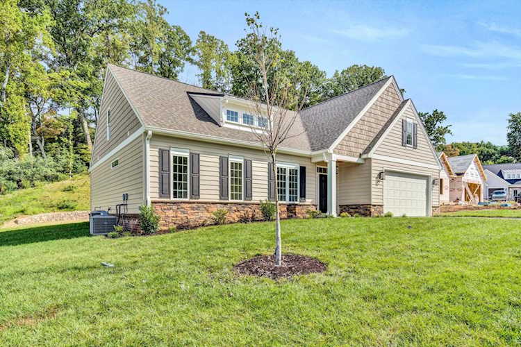 7064 Fairway Ridge Salem, VA 24153