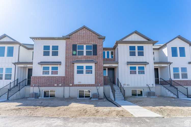 13596 S Vernet Dr W Riverton, UT 84096