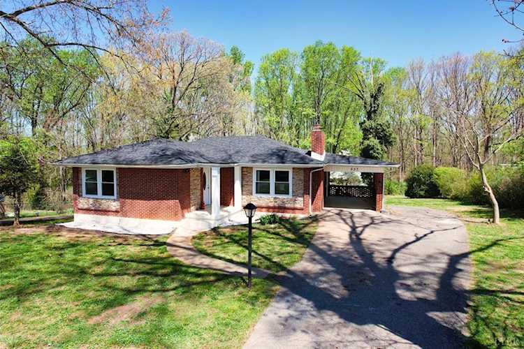 527 Seminole Dr Madison Heights, VA 24572