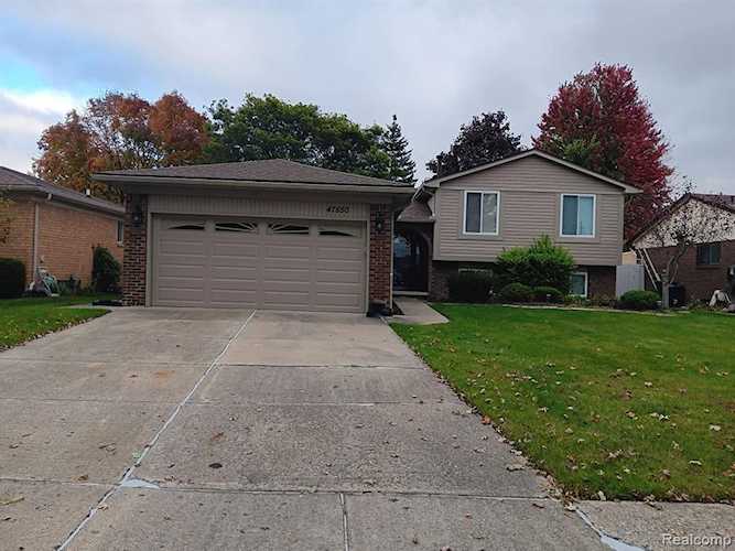47850 Walden Rd Macomb, MI 48044