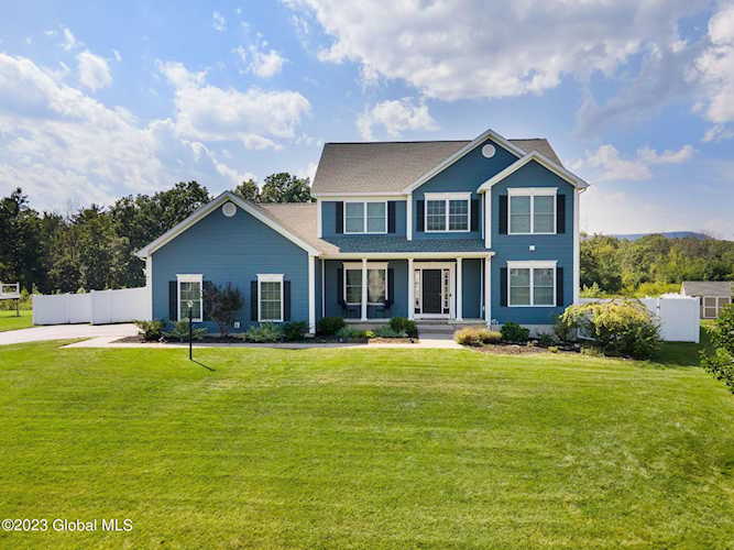 1232 Alexander Ct Altamont, NY 12009