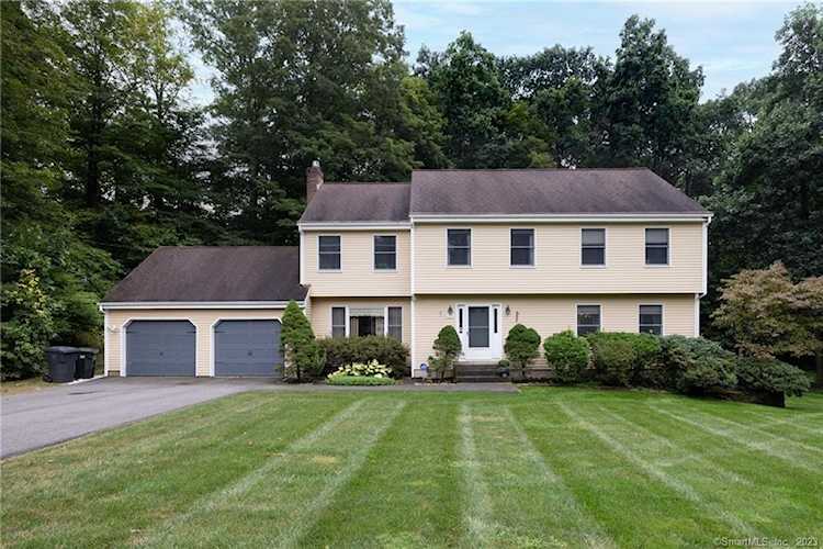 418 Spring Lake Rd Southington, CT 06489