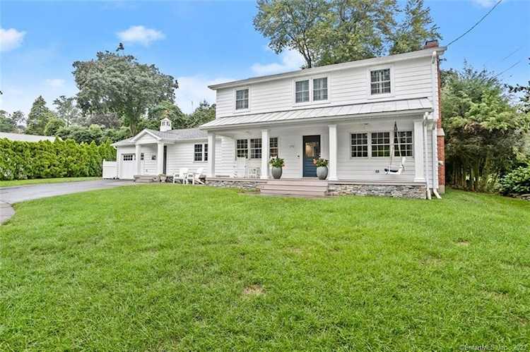 192 Quaker Ln Fairfield, CT 06824