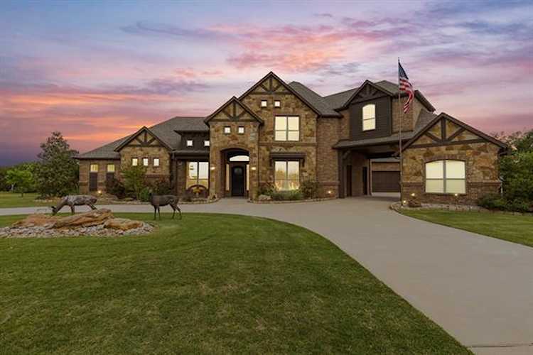 6533 Ladybank Court W Cleburne, TX 76033