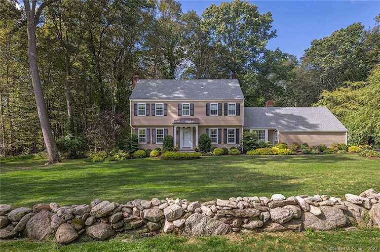 90 Shetland Rd Fairfield, CT 06824