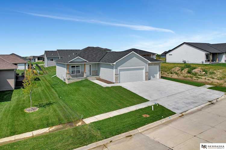 1017 Asher Ave Hickman, NE 68372