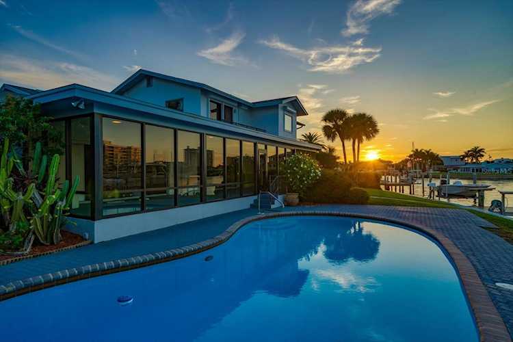 3126 Tiffany Dr Belleair Beach, FL 33786