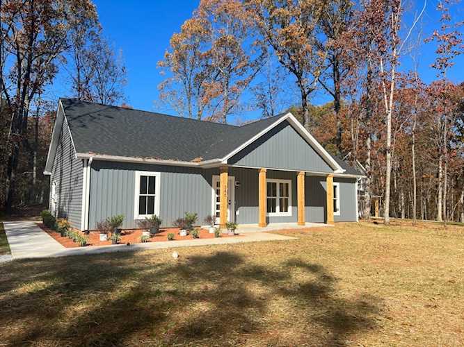 5 Mimosa Ln Rustburg, VA 24588