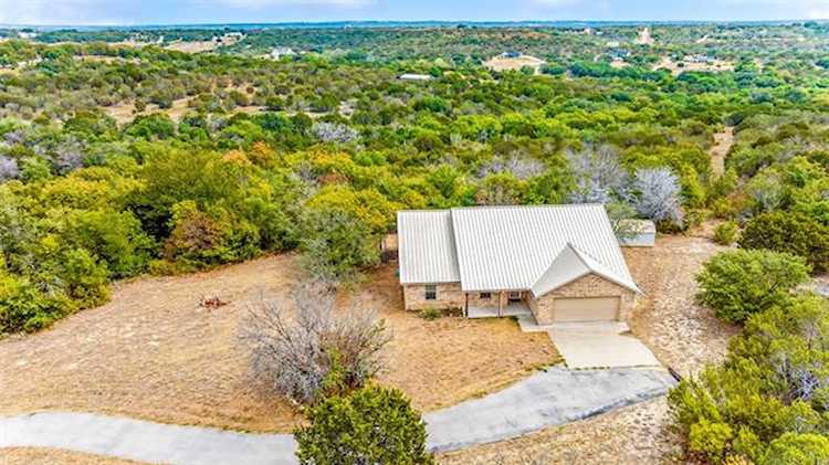 745 Mariner Valley Bluff Dale, TX 76433