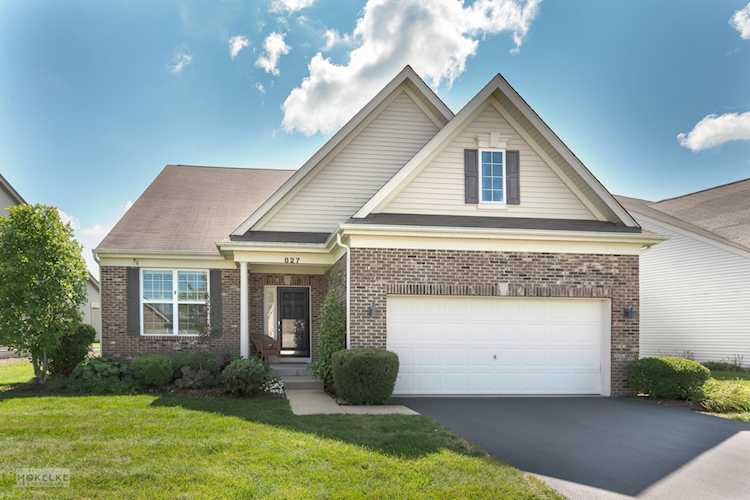 827 Colchester Dr Oswego, IL 60543