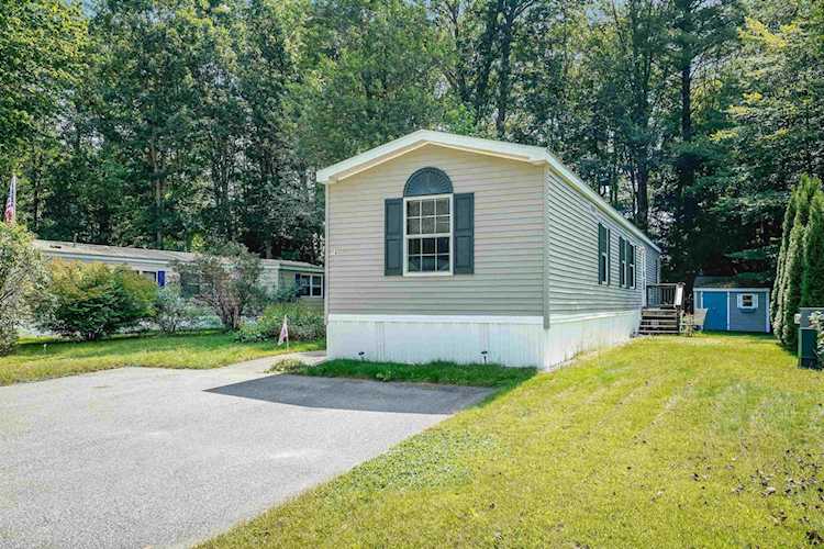 16 Alice Dr Concord, NH 03303