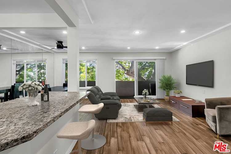 1318 N Crescent Heights Blvd #204 West Hollywood, CA 90046