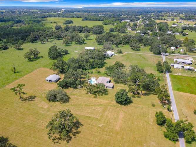3335 Eric James Ct Lithia, FL 33547