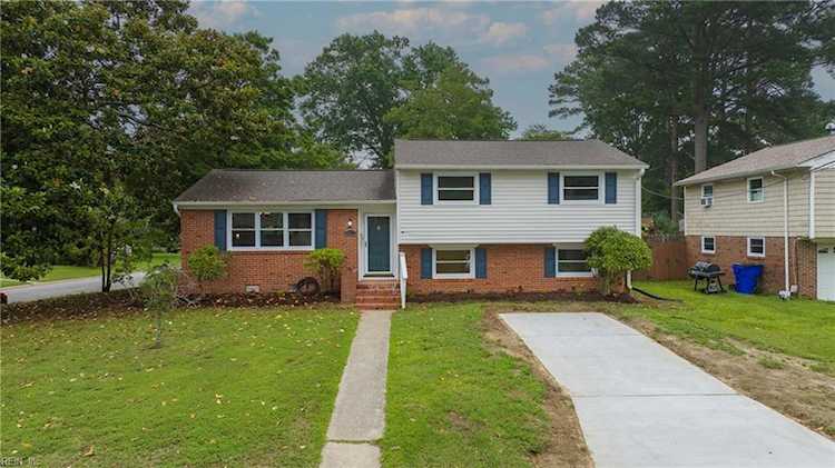 8372 Woody Dr Norfolk, VA 23518