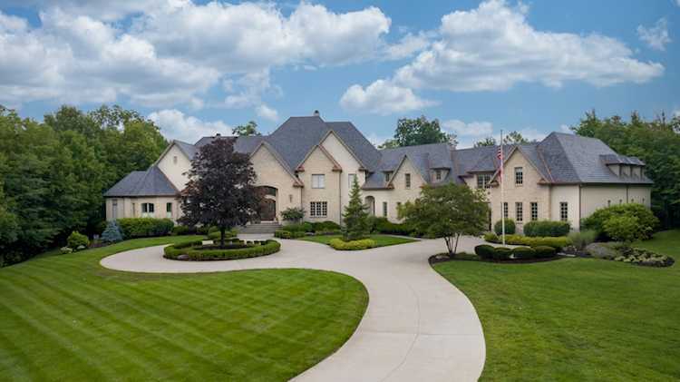 11101 W Hawthorn Ridge Fishers, IN 46037