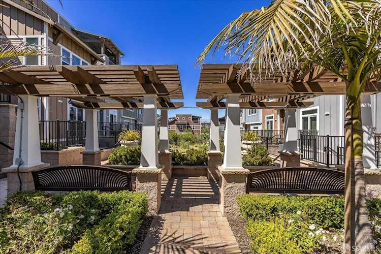 8 Rosebud Court Daly City, CA 94014