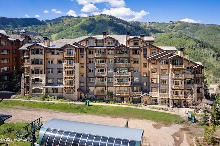 8902 Empire Club Dr Park City, UT 84060
