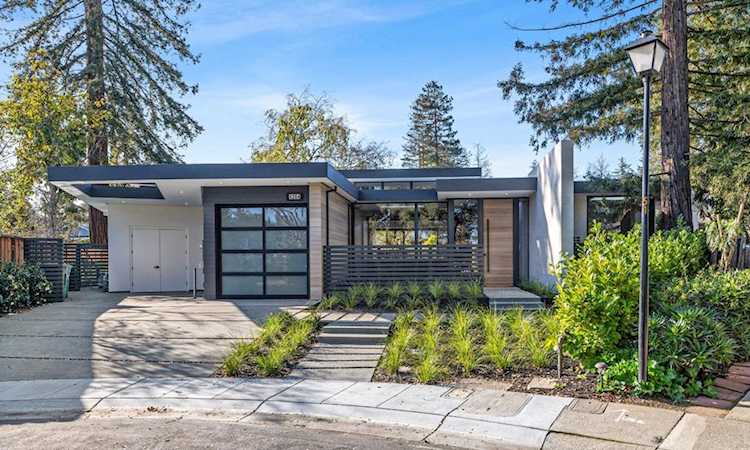 4284 Los Palos Circle Palo Alto, CA 94306