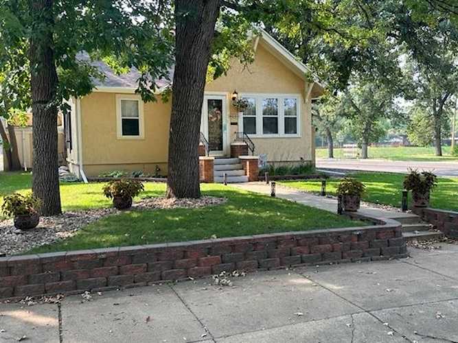 223 NW 10th St Minot, ND 58703