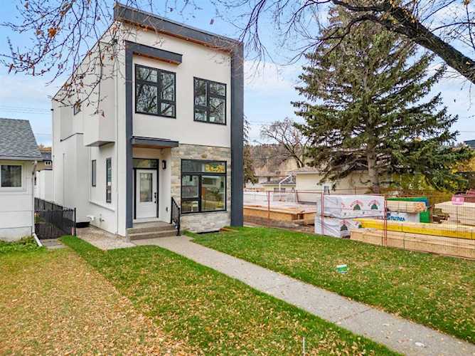 2909 4 Ave NW Calgary, AB T2N 0R4