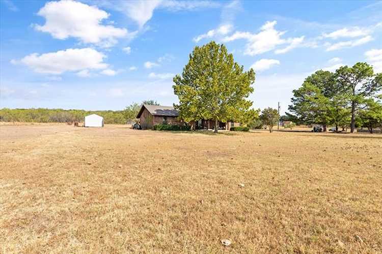 1133 County Road 426 Cleburne, TX 76031