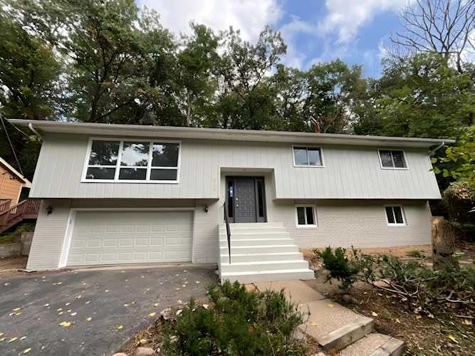 2097 Highwood Avenue E Saint Paul, MN 55119