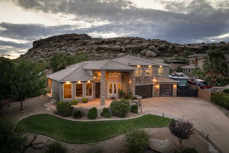 2036 S 2350 E St George, UT 84790