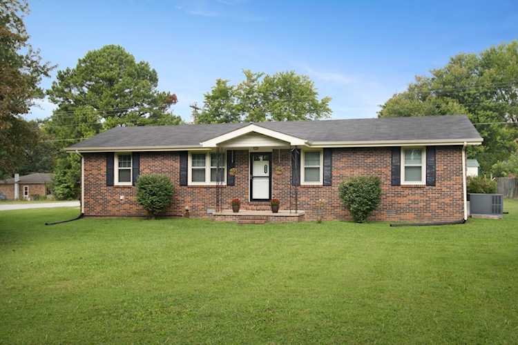 629 Baker Dr Lafayette, TN 37083