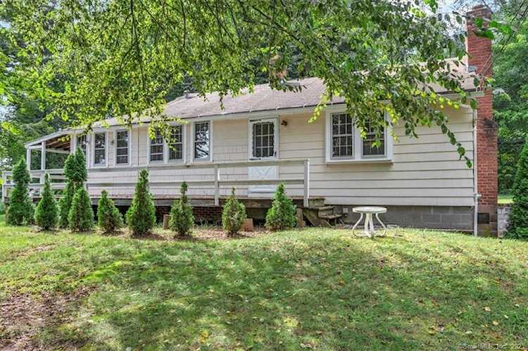 3 North Rd Cromwell, CT 06416