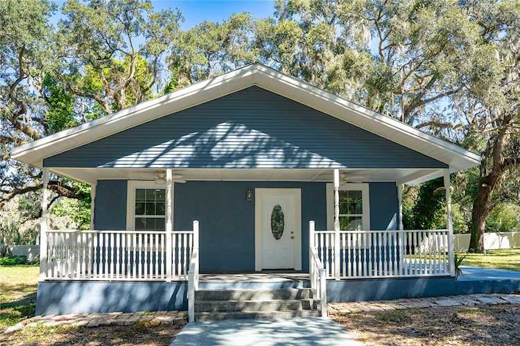 120 Skywood Dr Valrico, FL 33594