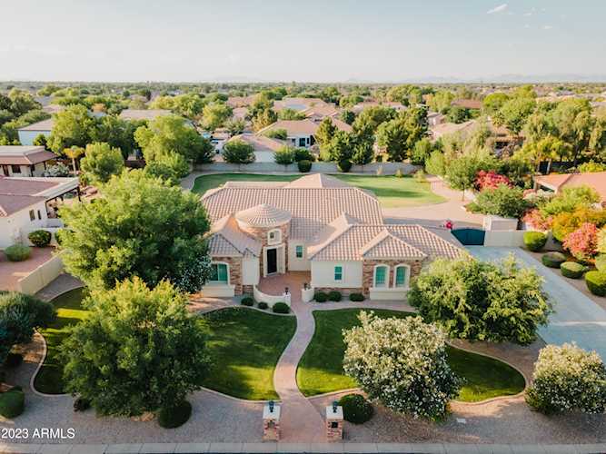 2746 E Haymore Court Gilbert, AZ 85298