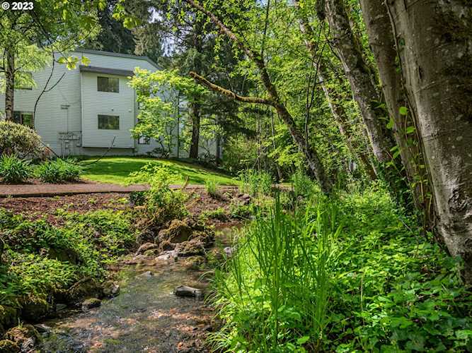 3672 Spring LN Lake Oswego, OR 97035