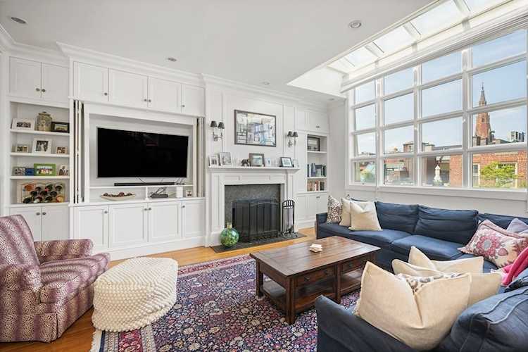 98 Chestnut St #4 Boston, MA 02108
