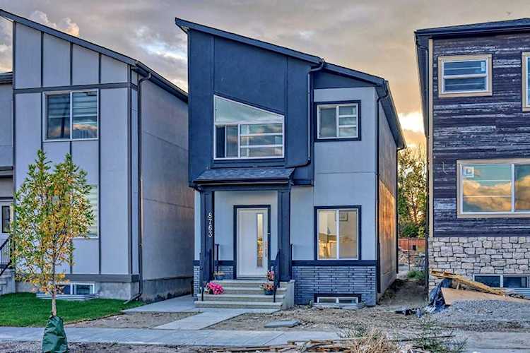 8763 45 St NE Calgary, AB T3J 2J1